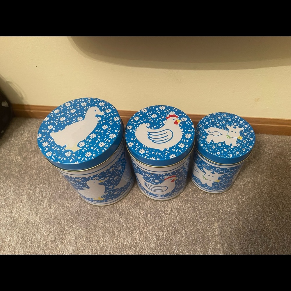 Tin Round Containers set